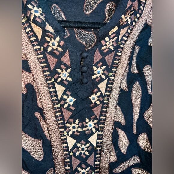 Soft Surroundings Black & Tan Tribal Print Shift Dress Size Small Petite - Picture 2 of 6